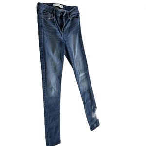 Abercrombie Fitch Blue Distressed Dark Wash Skinny Jeans Size 4 Long